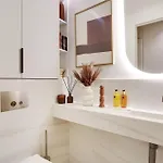 Thelander - Champs Elysees Serviced *