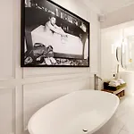 Thelander - Champs Elysees Serviced *
