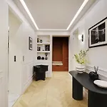 Thelander - Champs Elysees Serviced Apartamento *