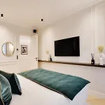 Thelander - Champs Elysees Serviced * Paris