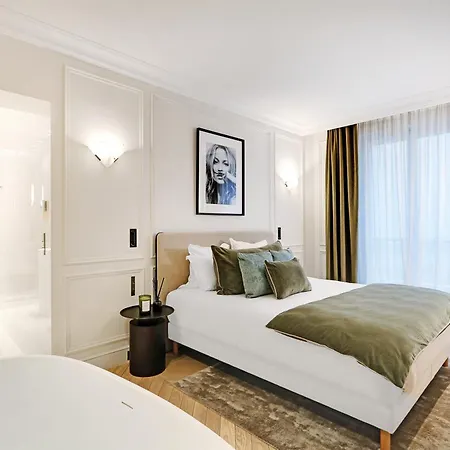 Thelander - Champs Elysees Serviced شقة