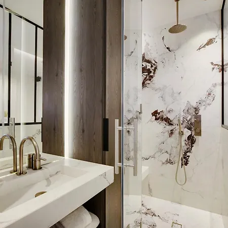 Thelander - Champs Elysees Serviced *