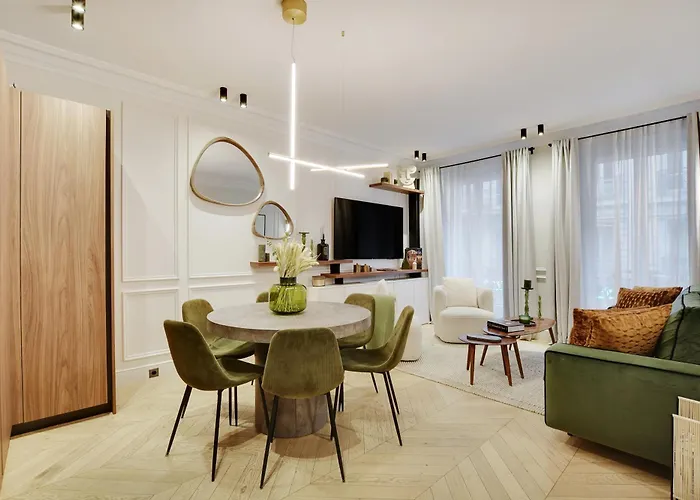 Thelander - Champs Elysees Serviced Apartmán