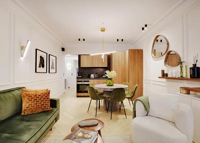 Thelander - Champs Elysees Serviced *