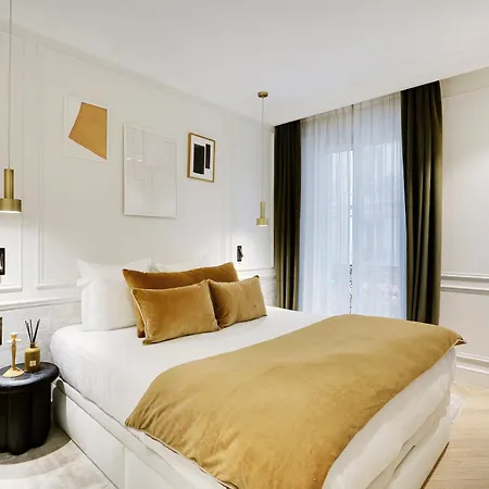 Thelander - Champs Elysees Serviced Apartman *